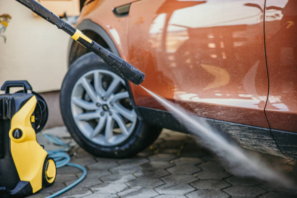 Garage Pressure Washing in Zilwaukee, MI